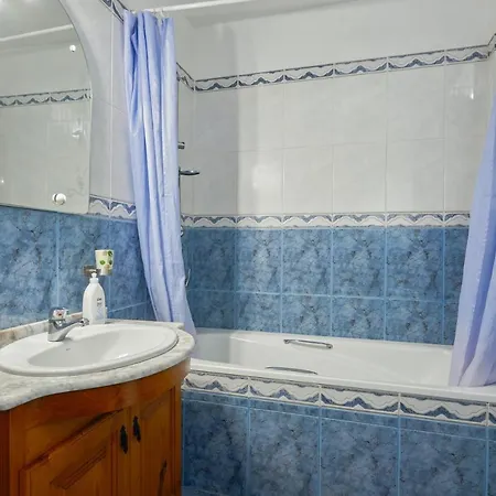 Apartamento Modern In With A Shared Pool