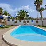 Lejlighed Modern In With A Shared Pool