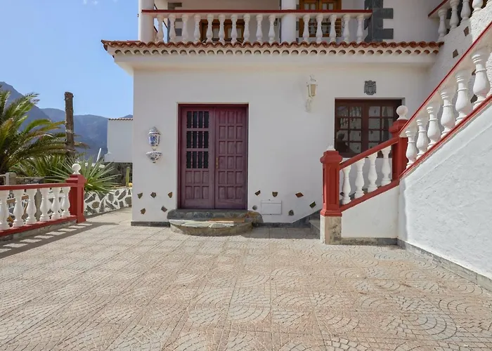 Modern In With A Shared Pool *