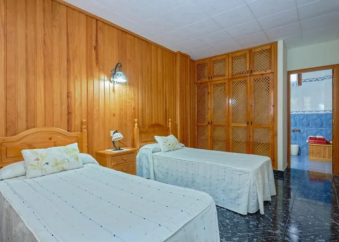 Modern In With A Shared Pool Buenavista Del Norte